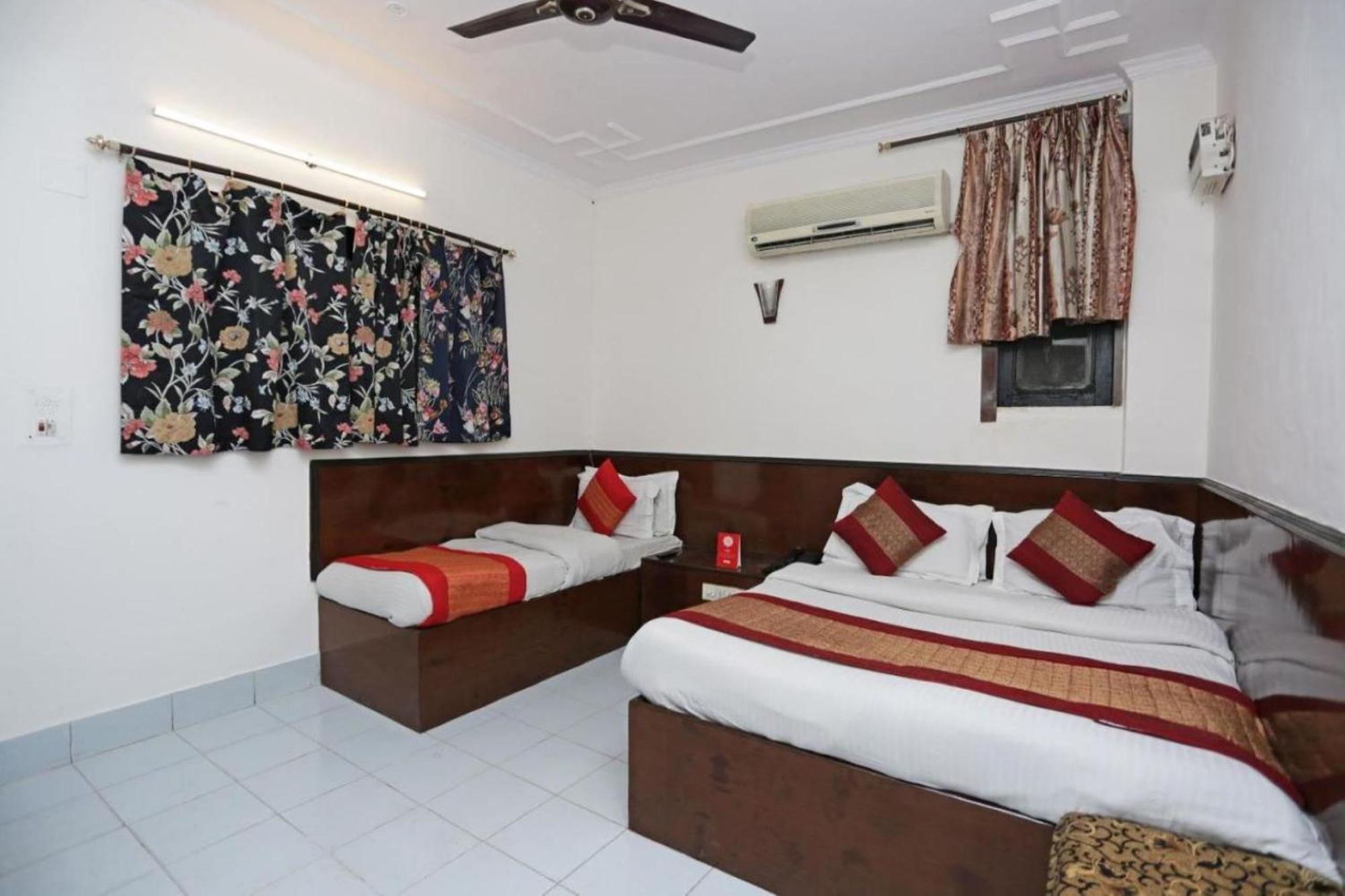 Hotel Perfect Spot- Main Bazar - Walking Metro Station New Delhi Exterior photo